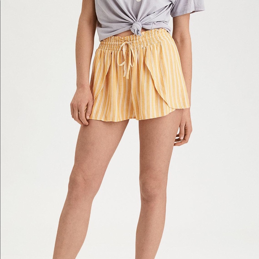 American Eagle dolphin shorts